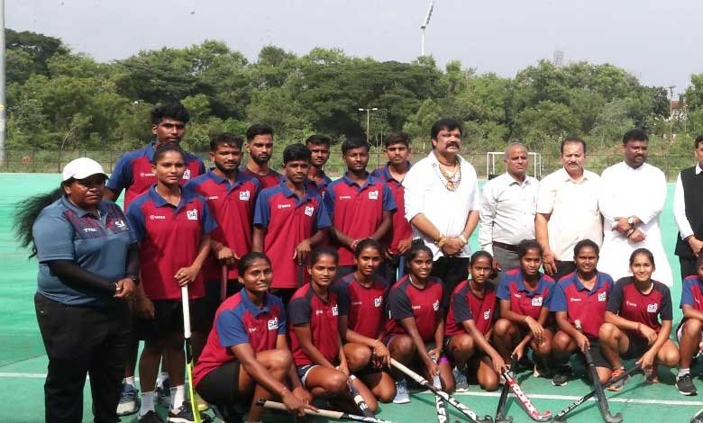 Indian Sports Minister Visits Gachibowli Stadium, Discusses Hockey Infrastructure Upgrade