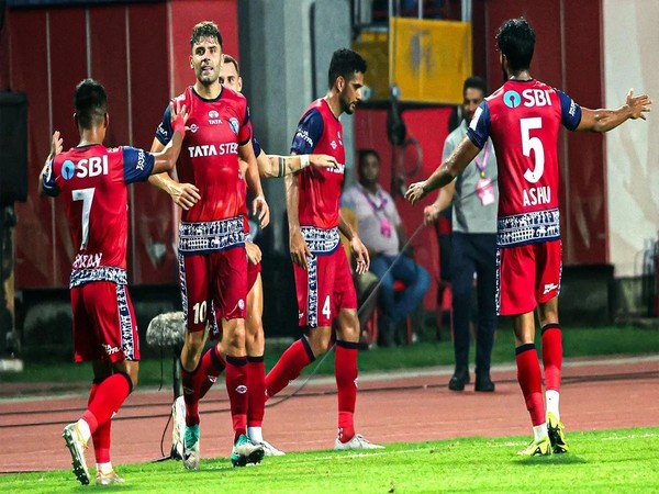 Jamshedpur FC Clinches Thrilling 3-2 Comeback Win over Mumbai City FC